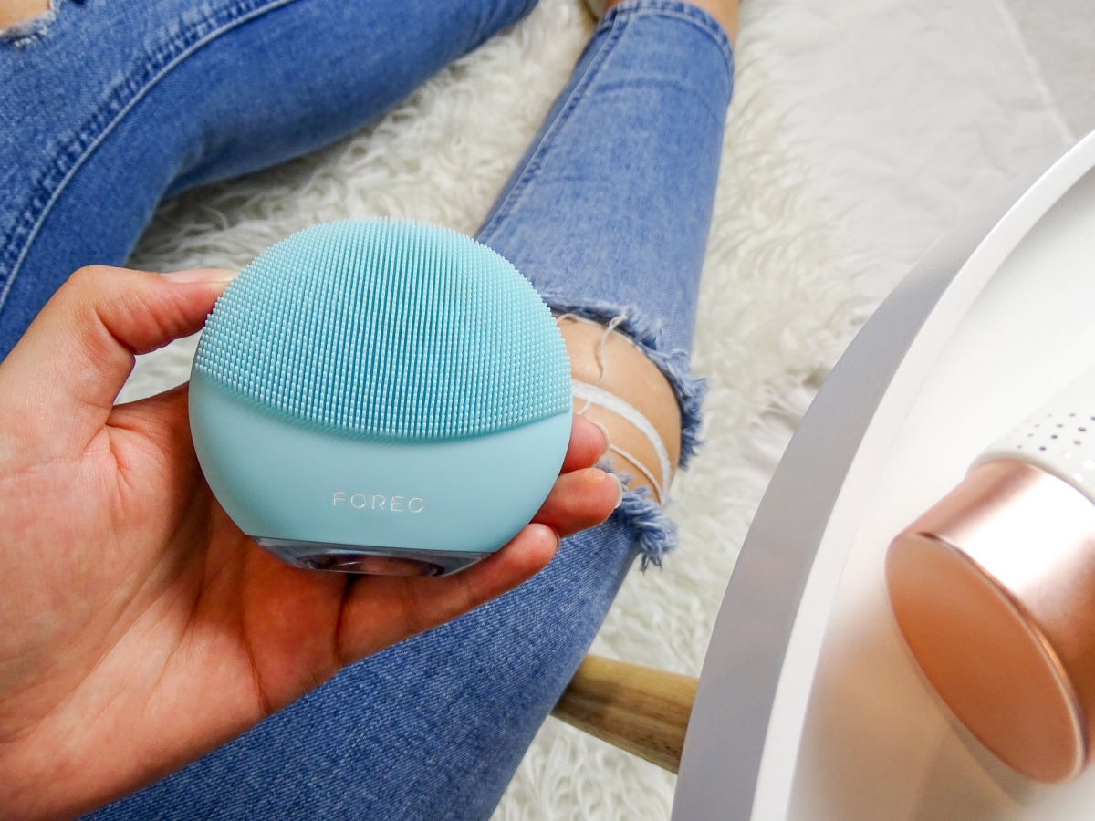 FOREO LUNA mini 3 sonic facial cleanser + review - Vote Beauty