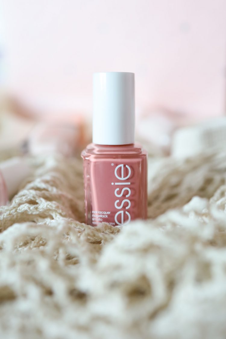 essie-eternaloptimist-notino